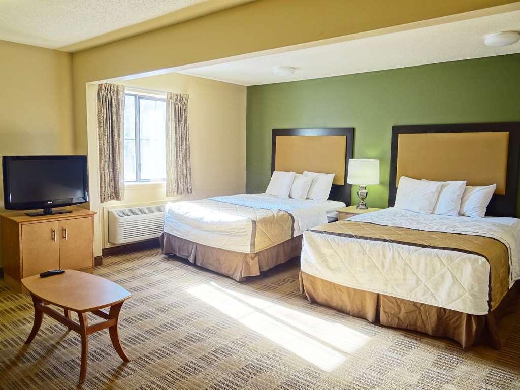 Extended America Select - - I-64 - Jefferson Avenue Newport News