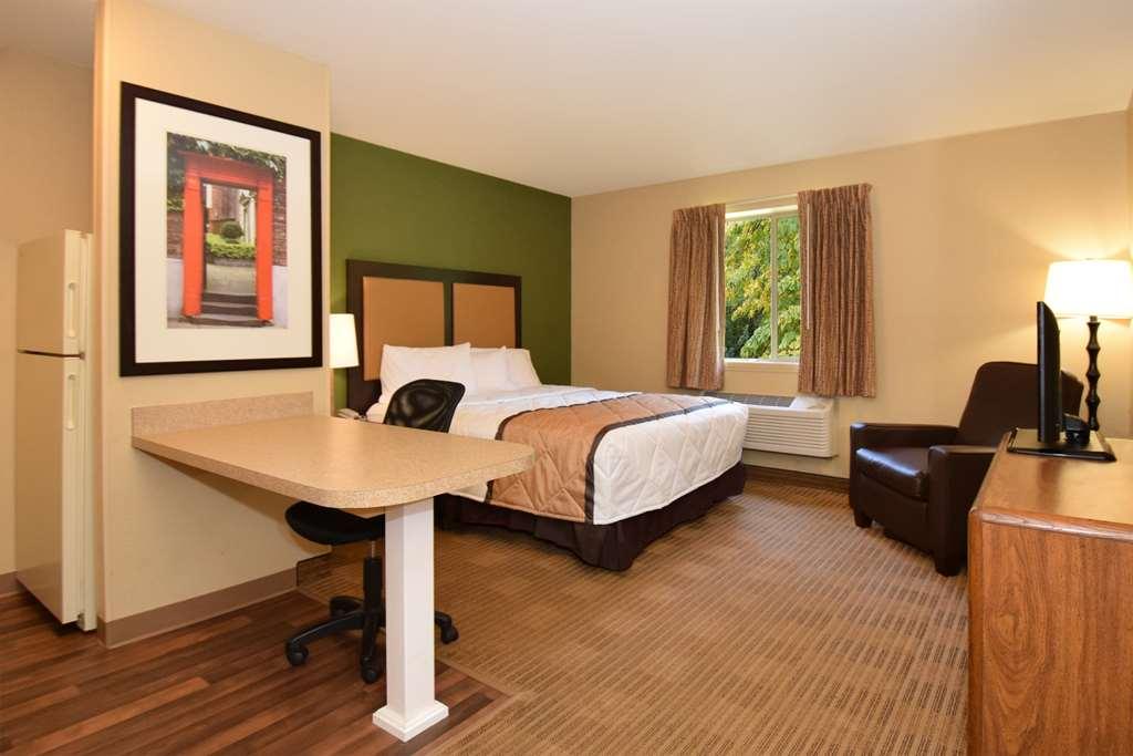 Extended America Select - - I-64 - Jefferson Avenue Hotel 2*