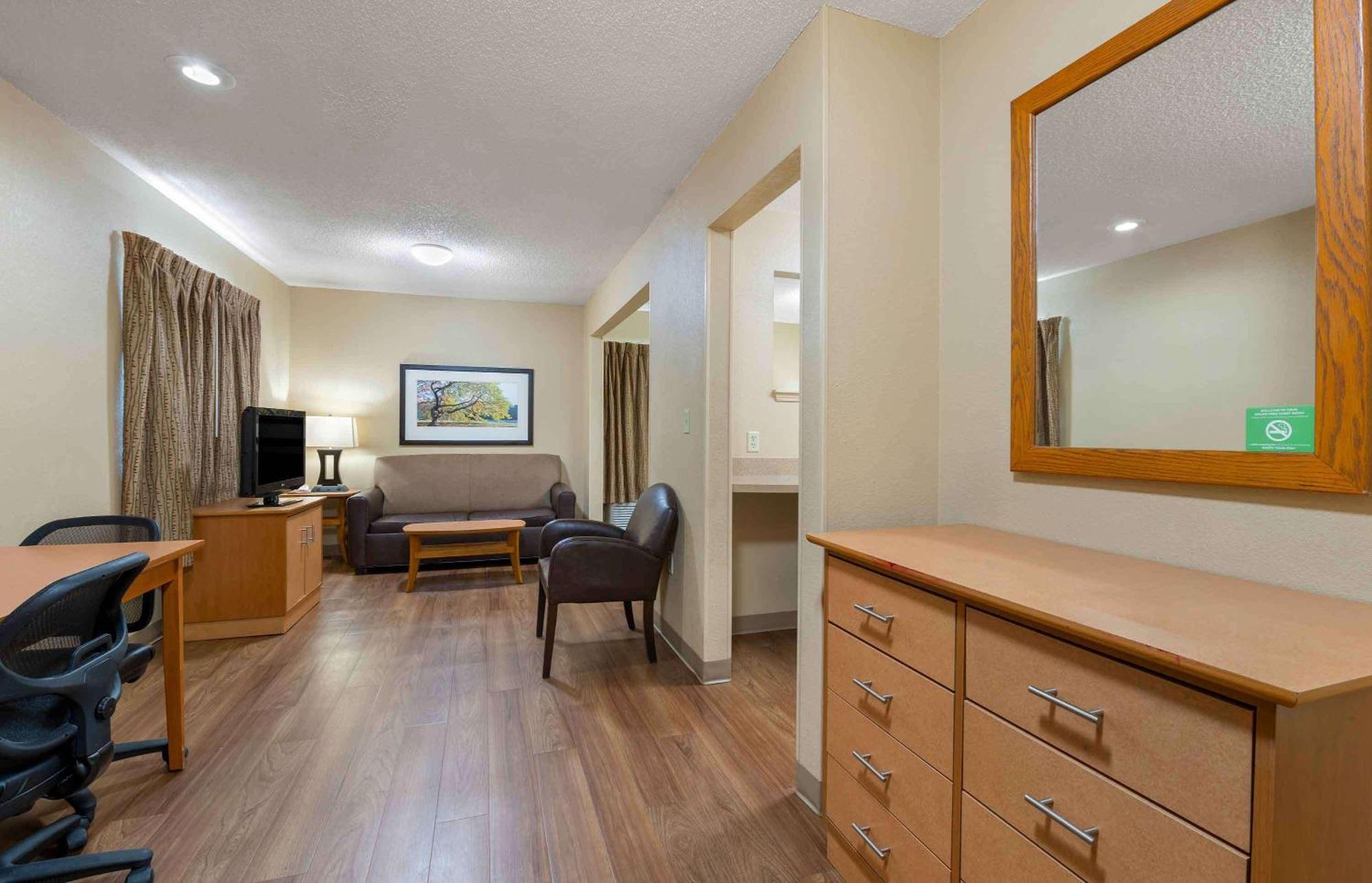Extended America Select - - I-64 - Jefferson Avenue Hotel Newport News