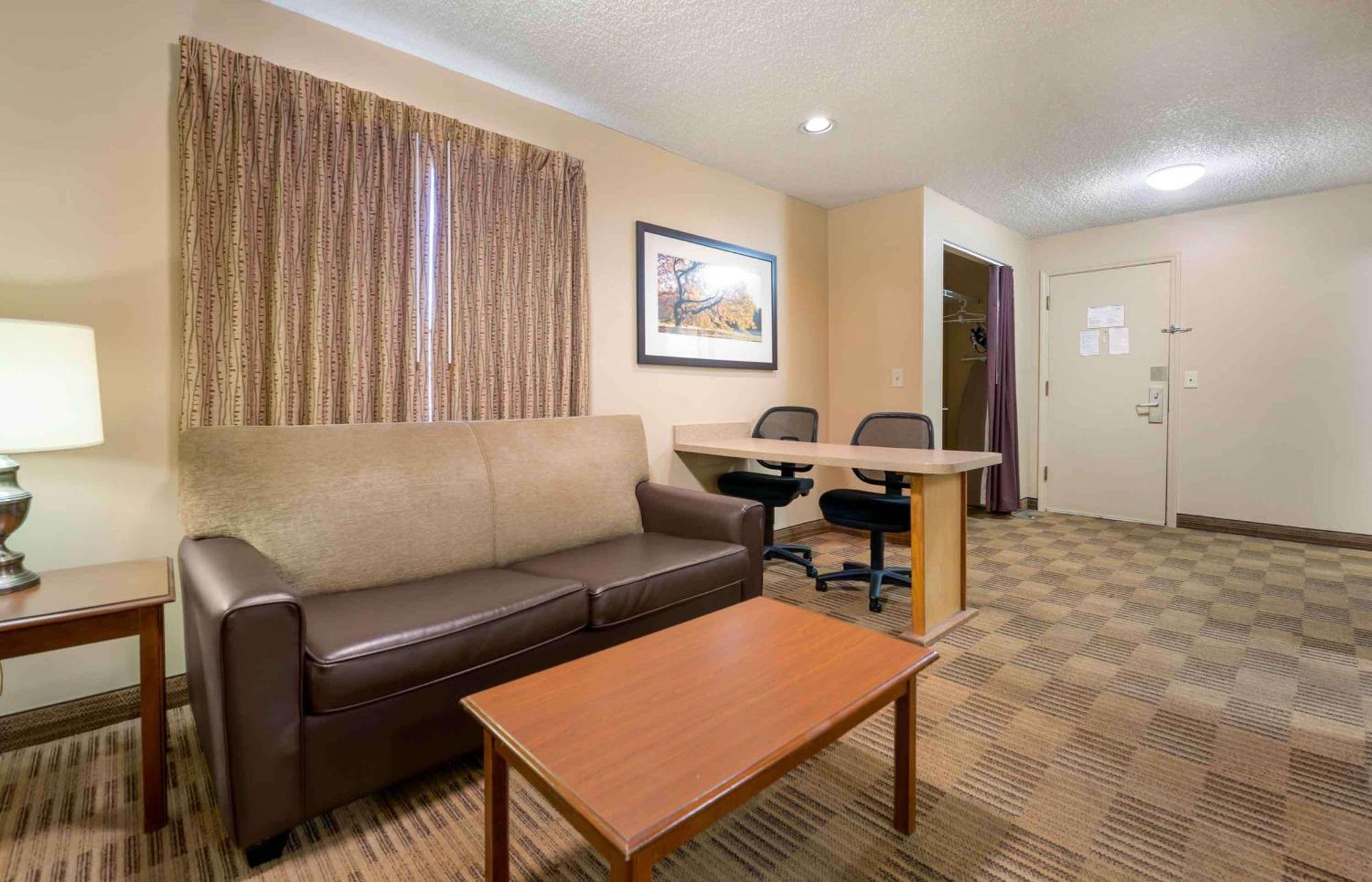 Hotel Extended America Select - - I-64 - Jefferson Avenue Newport News