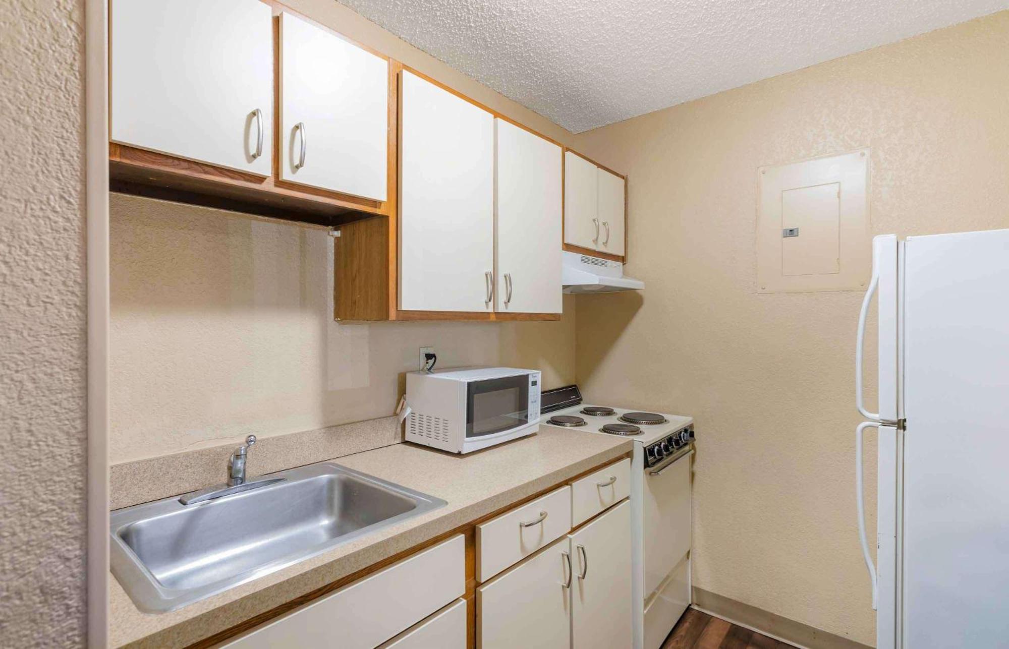 Extended America Select - - I-64 - Jefferson Avenue Hotel Newport News
