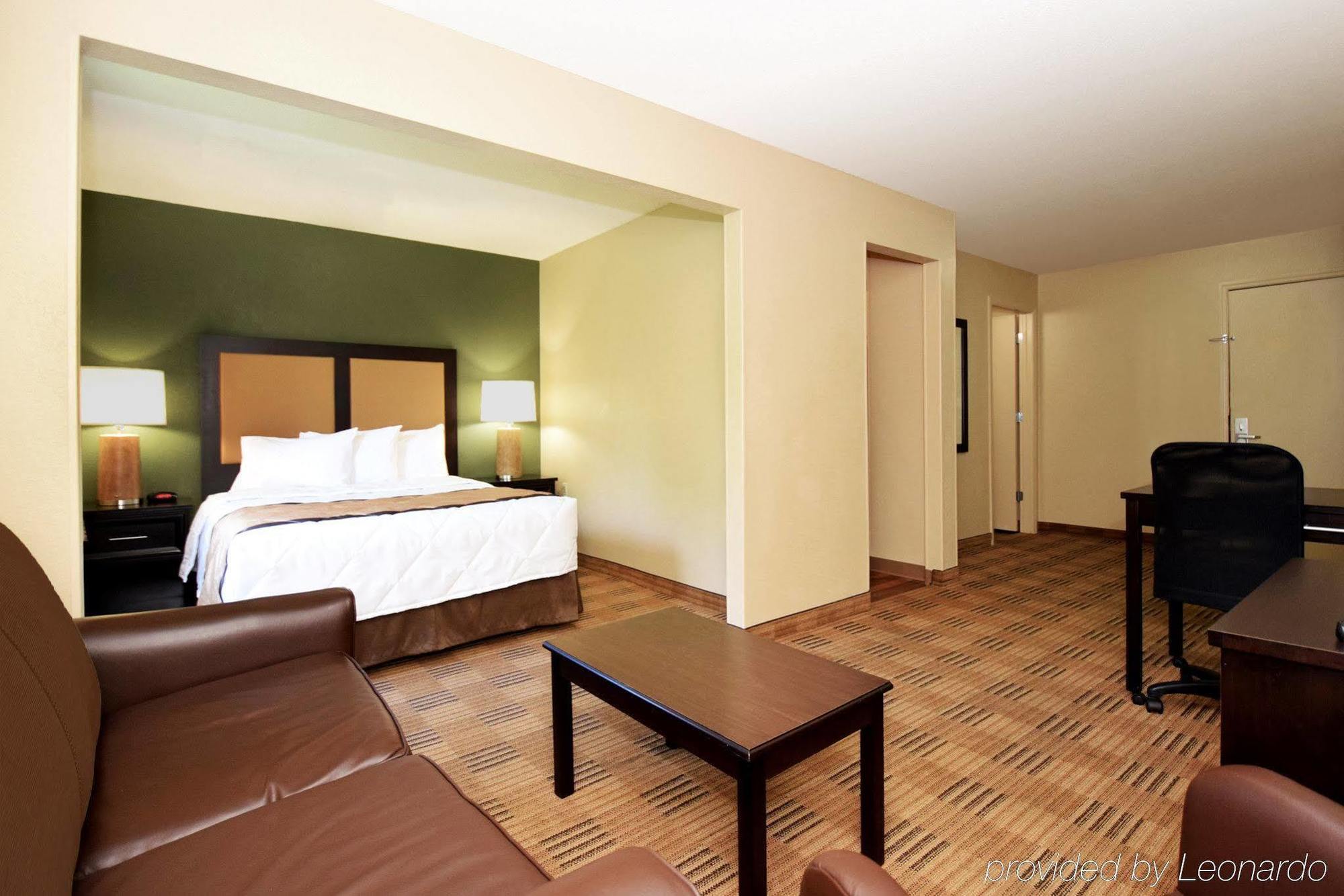 Extended America Select - - I-64 - Jefferson Avenue 2*