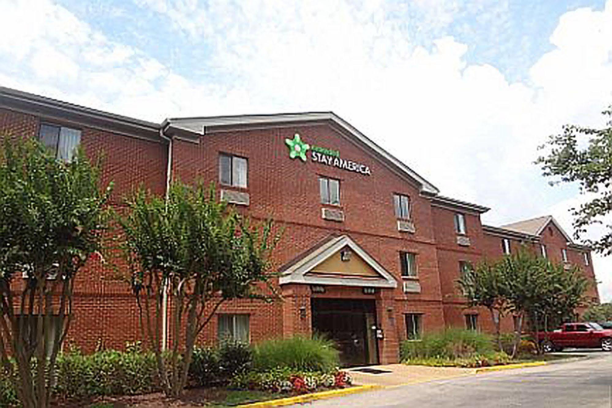 Extended America Select - - I-64 - Jefferson Avenue 2*