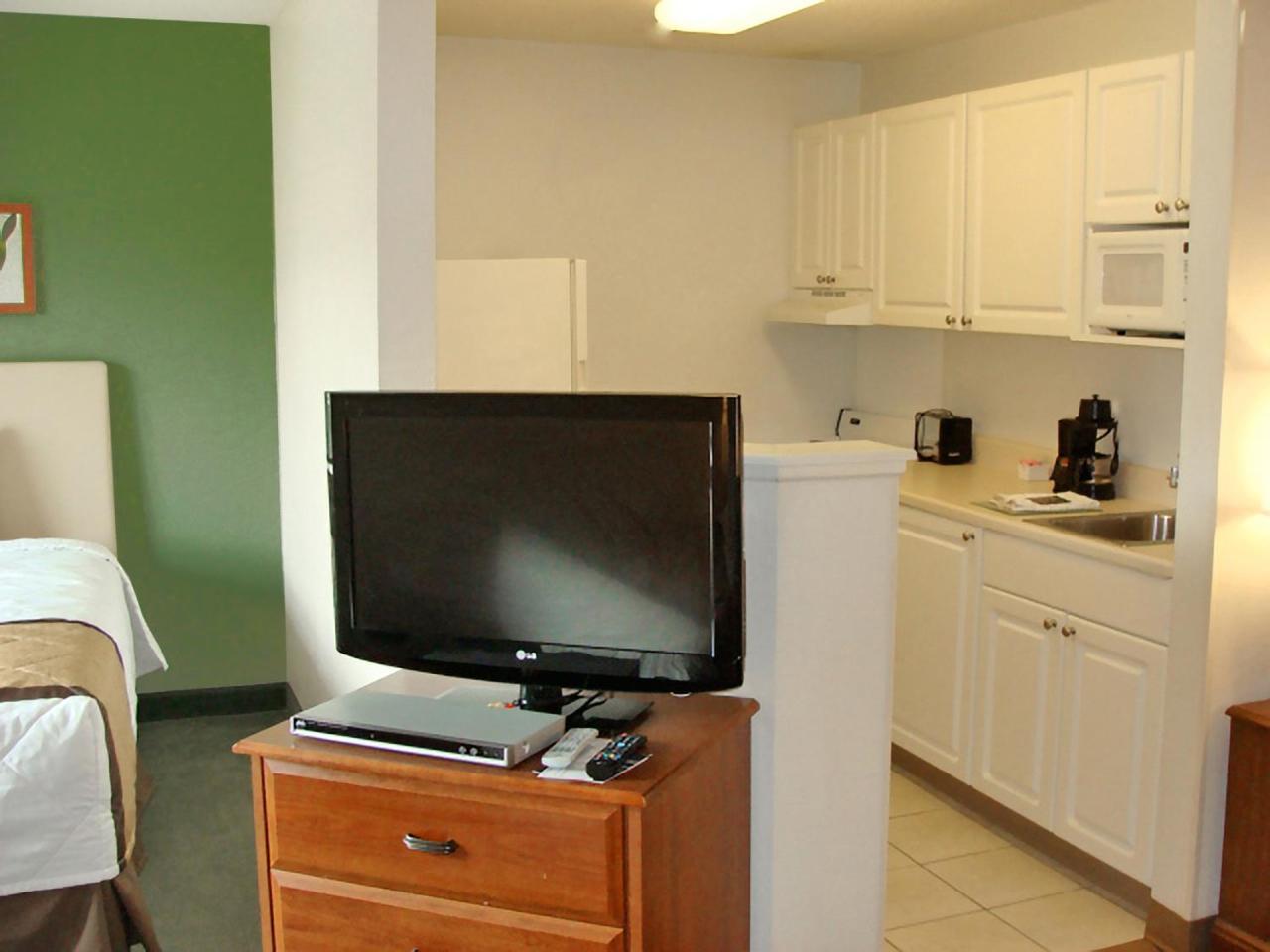 Extended America Select - - I-64 - Jefferson Avenue 2* Newport News